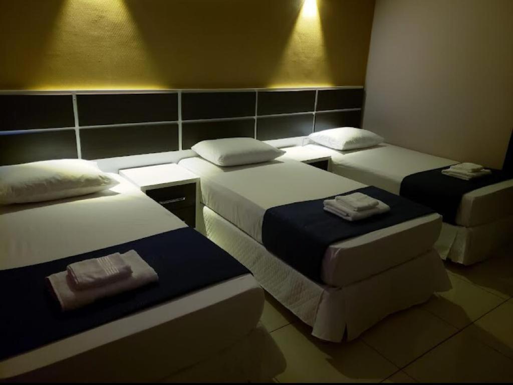 Hotel Llamosas Ciudad del Este Ngoại thất bức ảnh